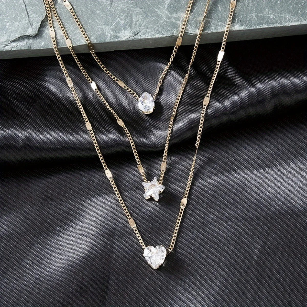 Glam Star & Heart Collarbone Necklace