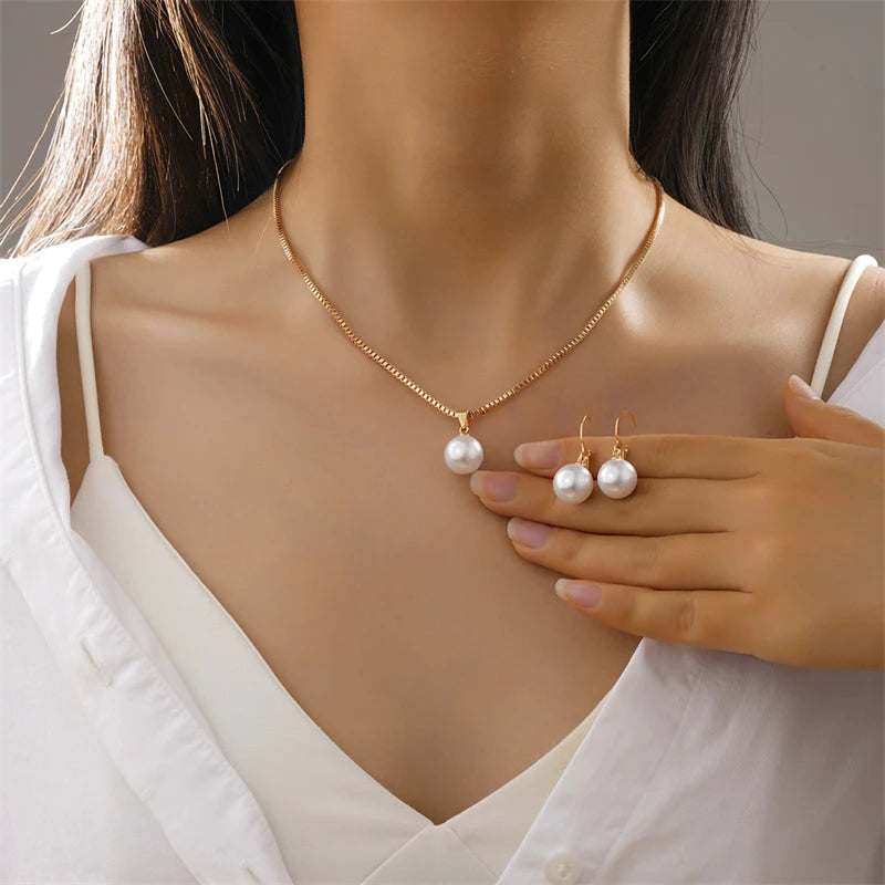 Golden Pearl Elegance Jewelry Set