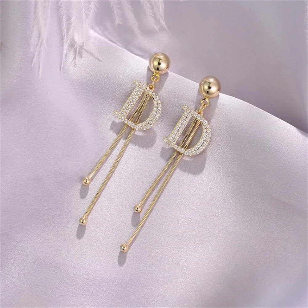 Radiant D – Chic Crystal Tassel Earrings