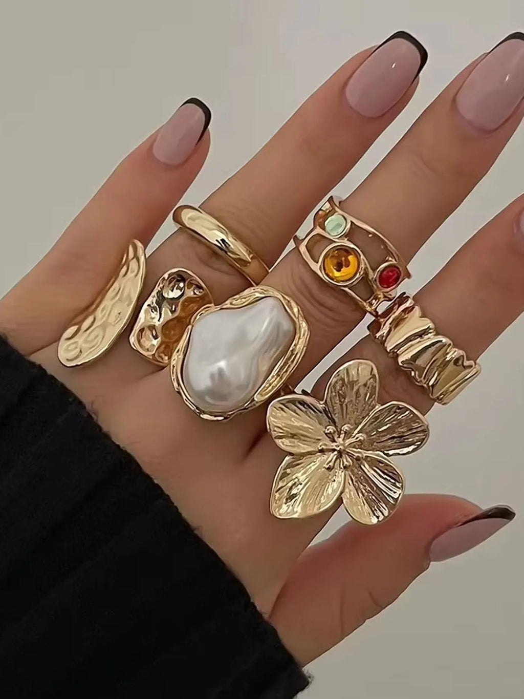 Opal Bloom – Chic Metal Flower Ring