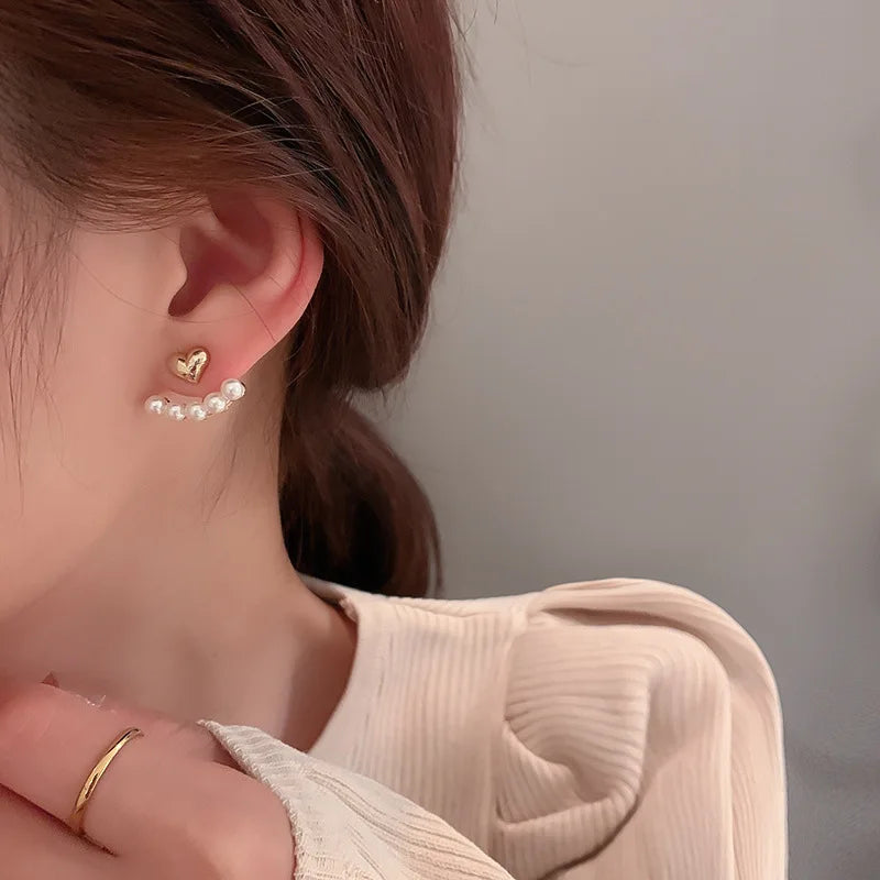 Sweetheart Glow – Pearl Stud Earrings