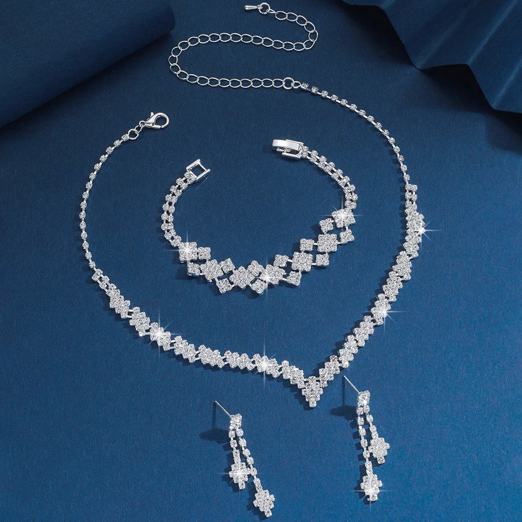 Moonlit Elegance – Necklace, Earrings & Bracelet Set
