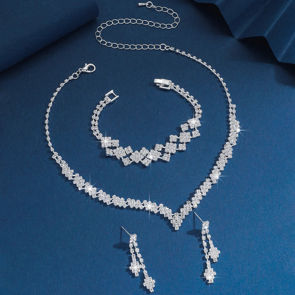 Moonlit Elegance – Necklace, Earrings & Bracelet Set