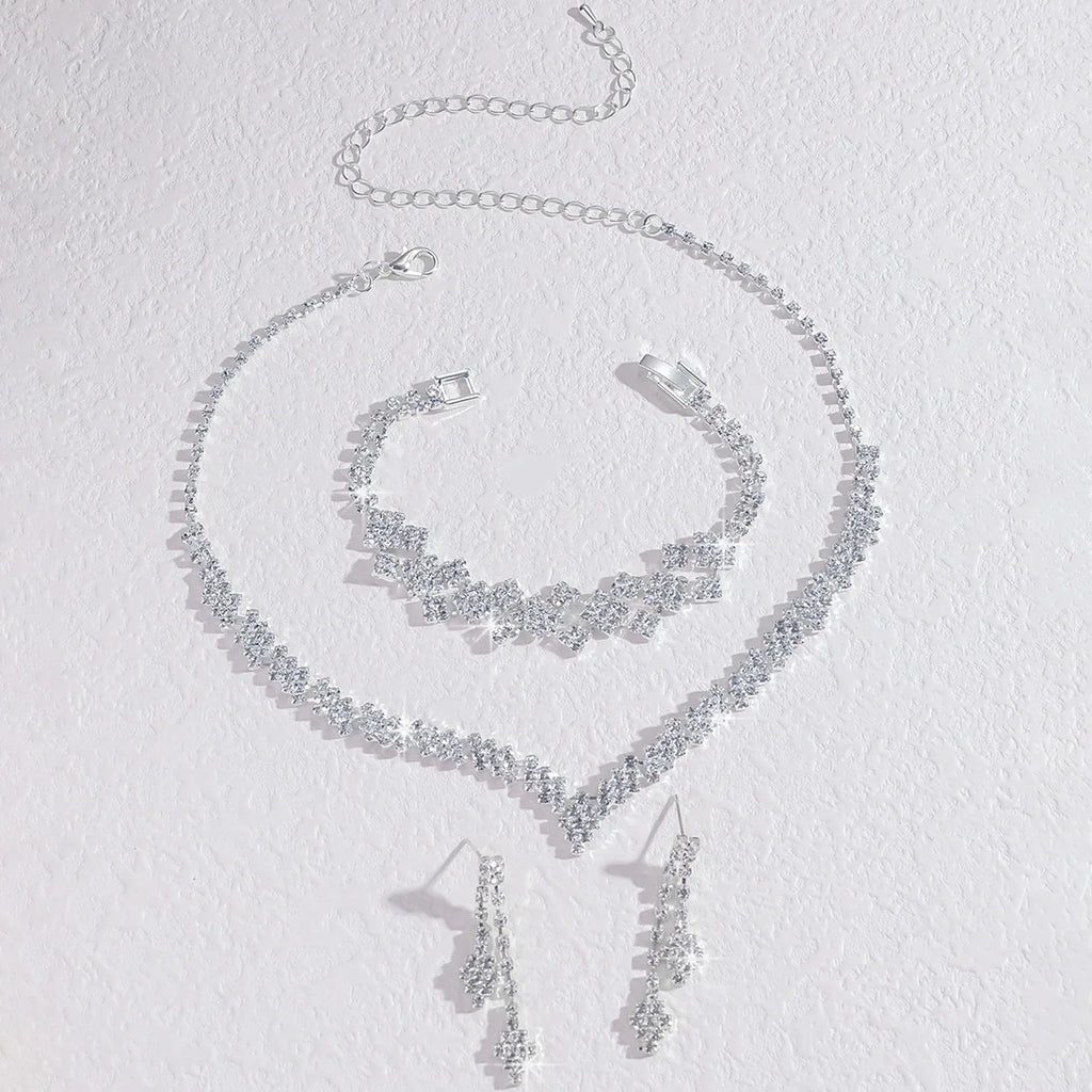 Moonlit Elegance – Necklace, Earrings & Bracelet Set