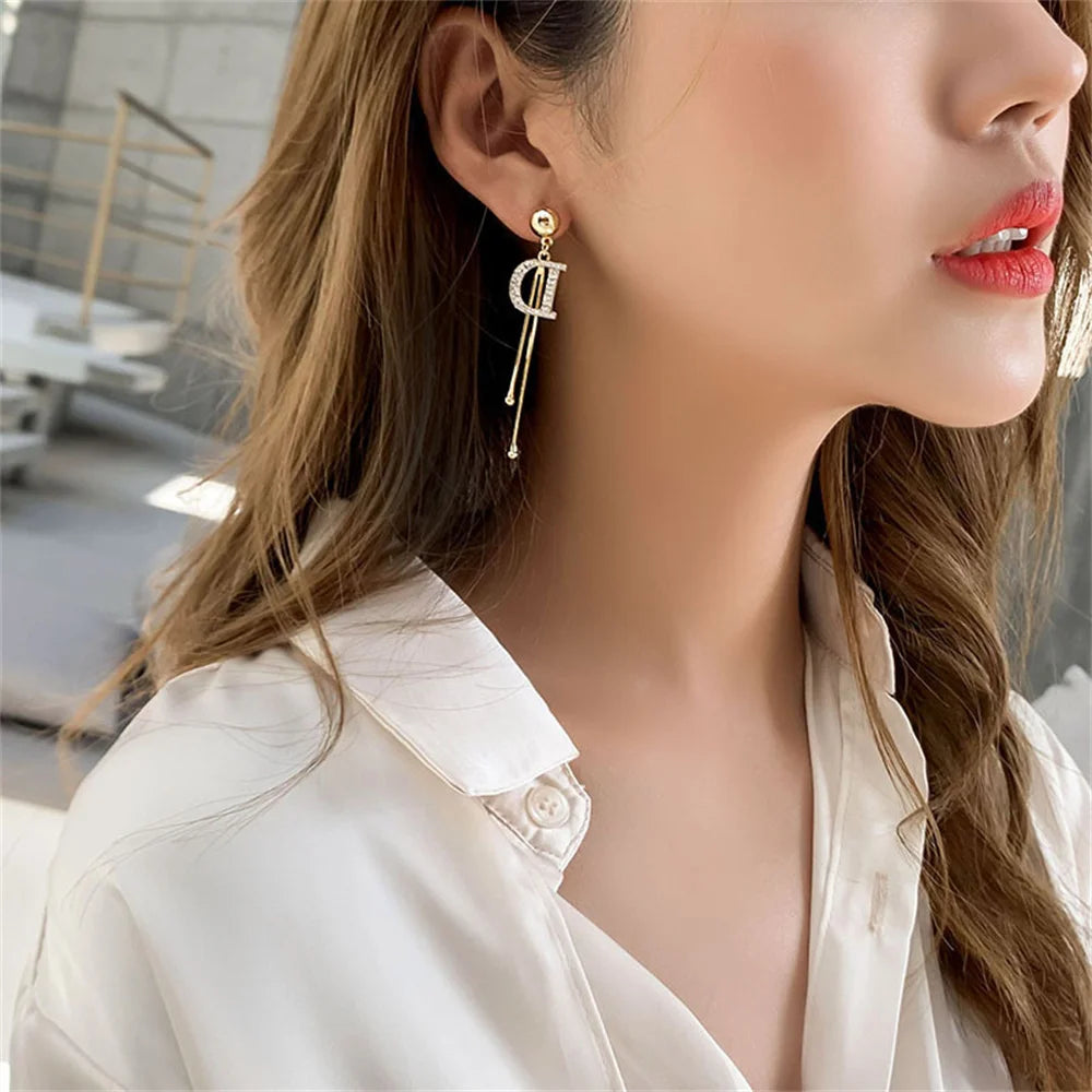 Radiant D – Chic Crystal Tassel Earrings