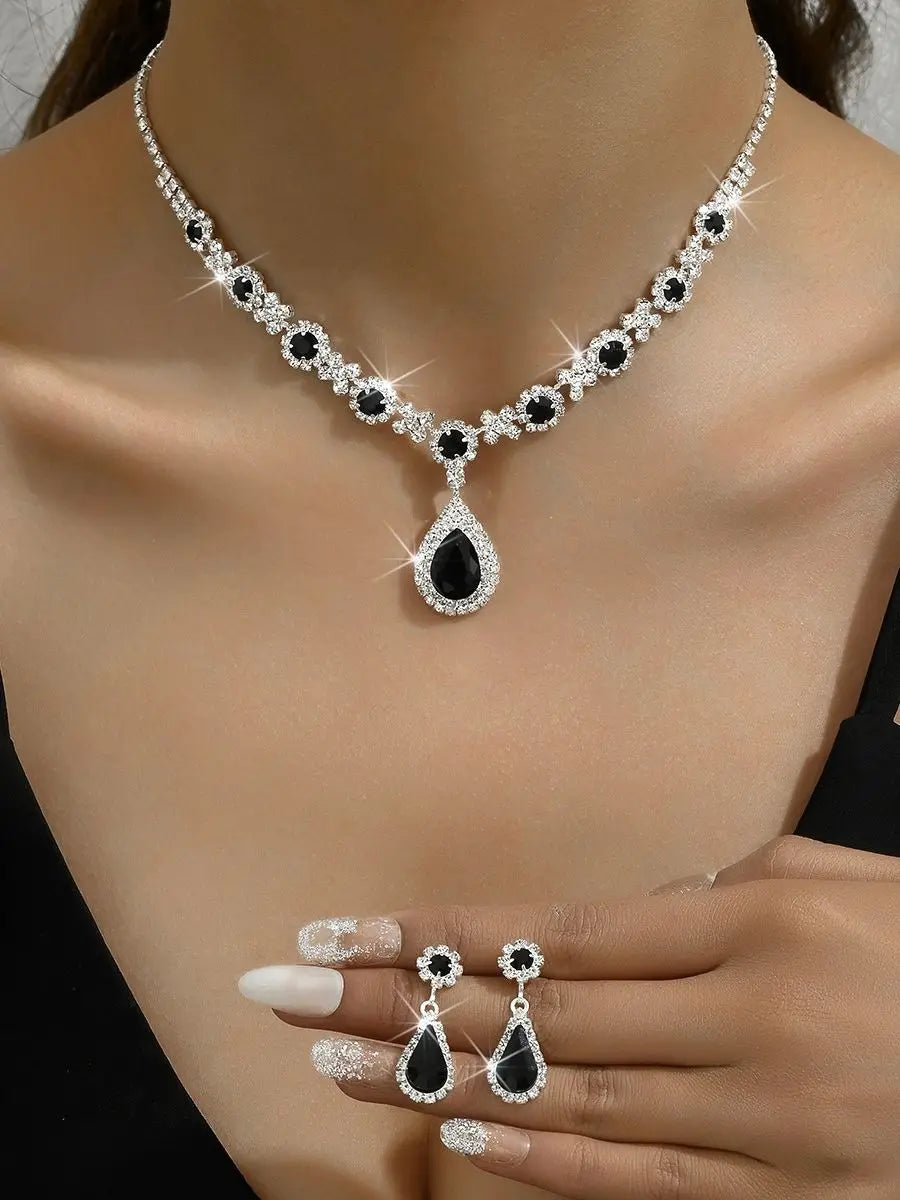 Crystal Elegance – 3-Piece Necklace & Earrings Set