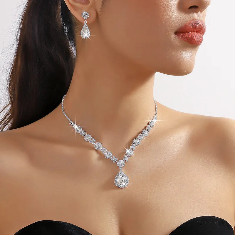 Crystal Elegance – 3-Piece Necklace & Earrings Set