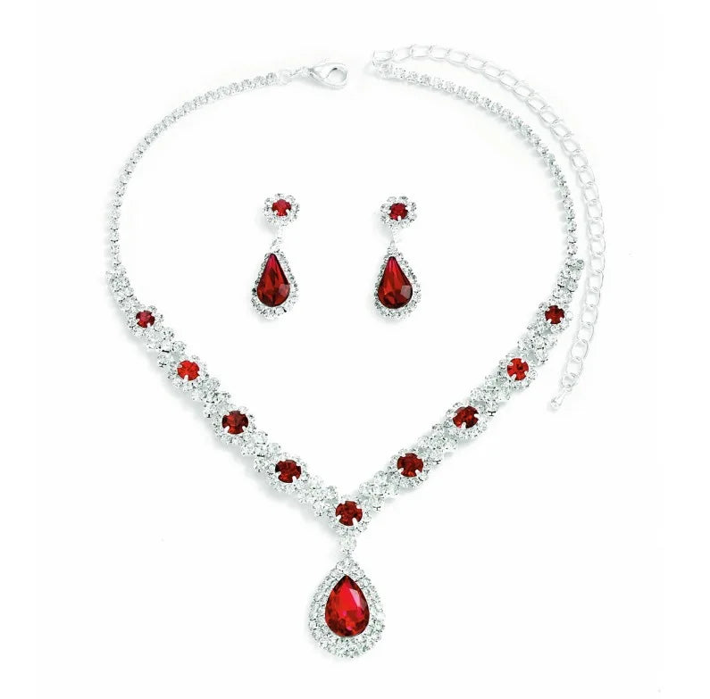 Crystal Elegance – 3-Piece Necklace & Earrings Set